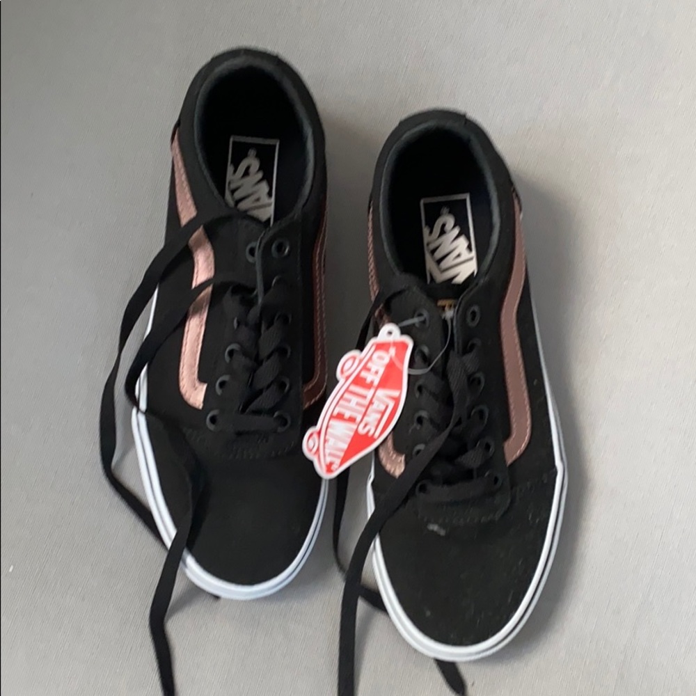 New Vans with Tags 7.5 woman’s
